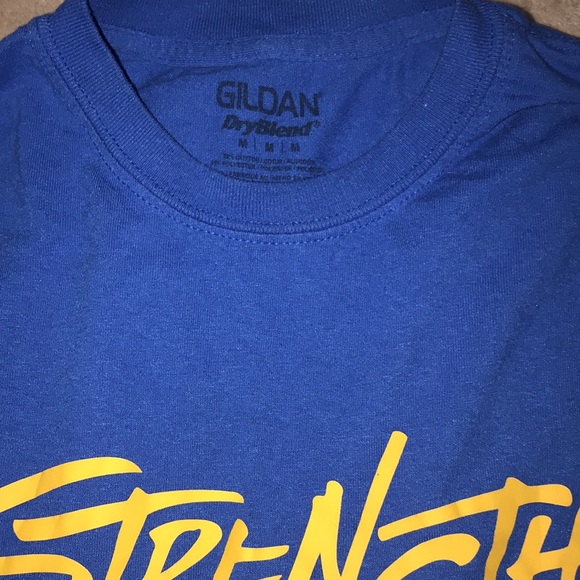 Gildan Medium Strength in Numbers tee 💕 - Picture 3 of 3